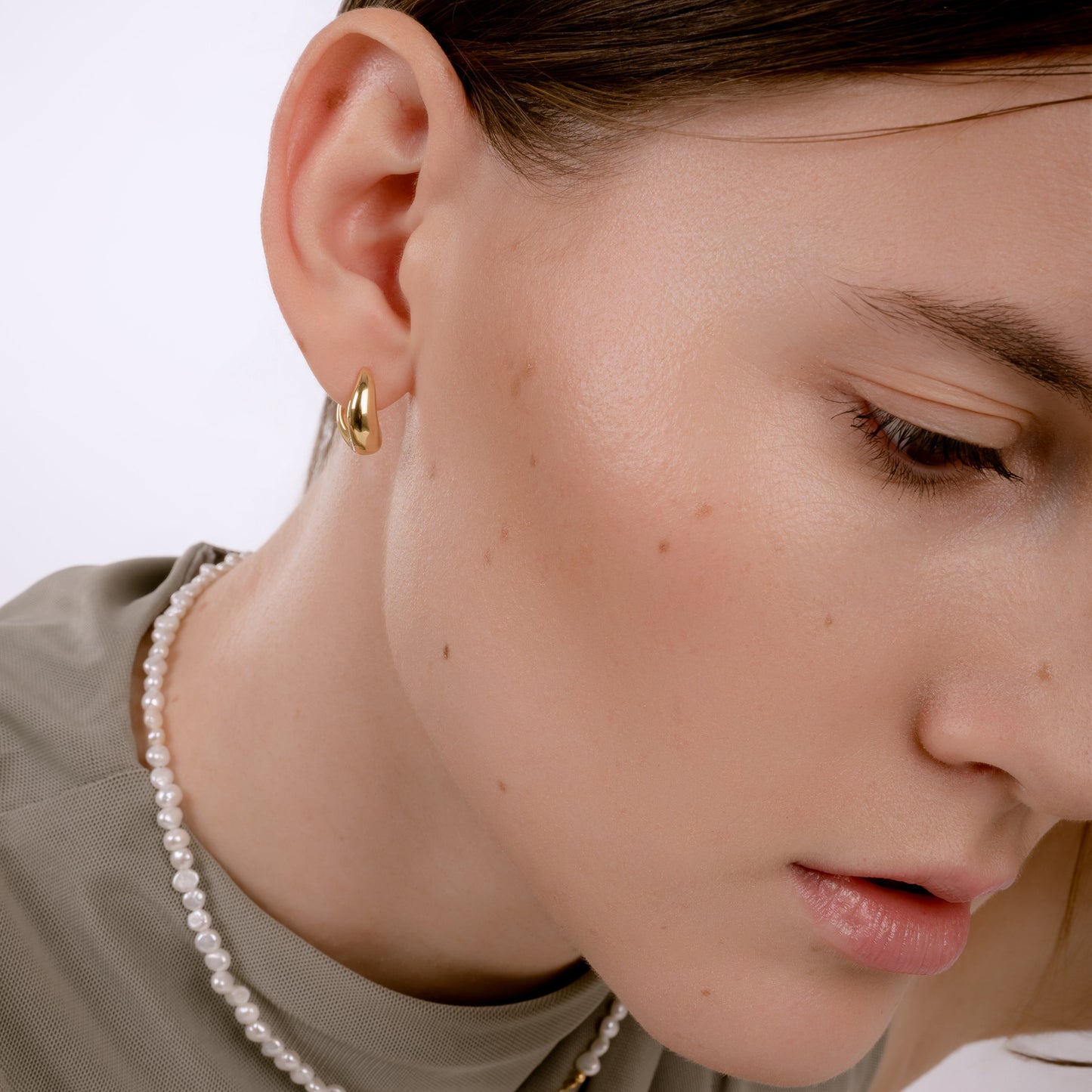 HEIRLOOM WAVY HOOP GOLD PLATED EARRINGS