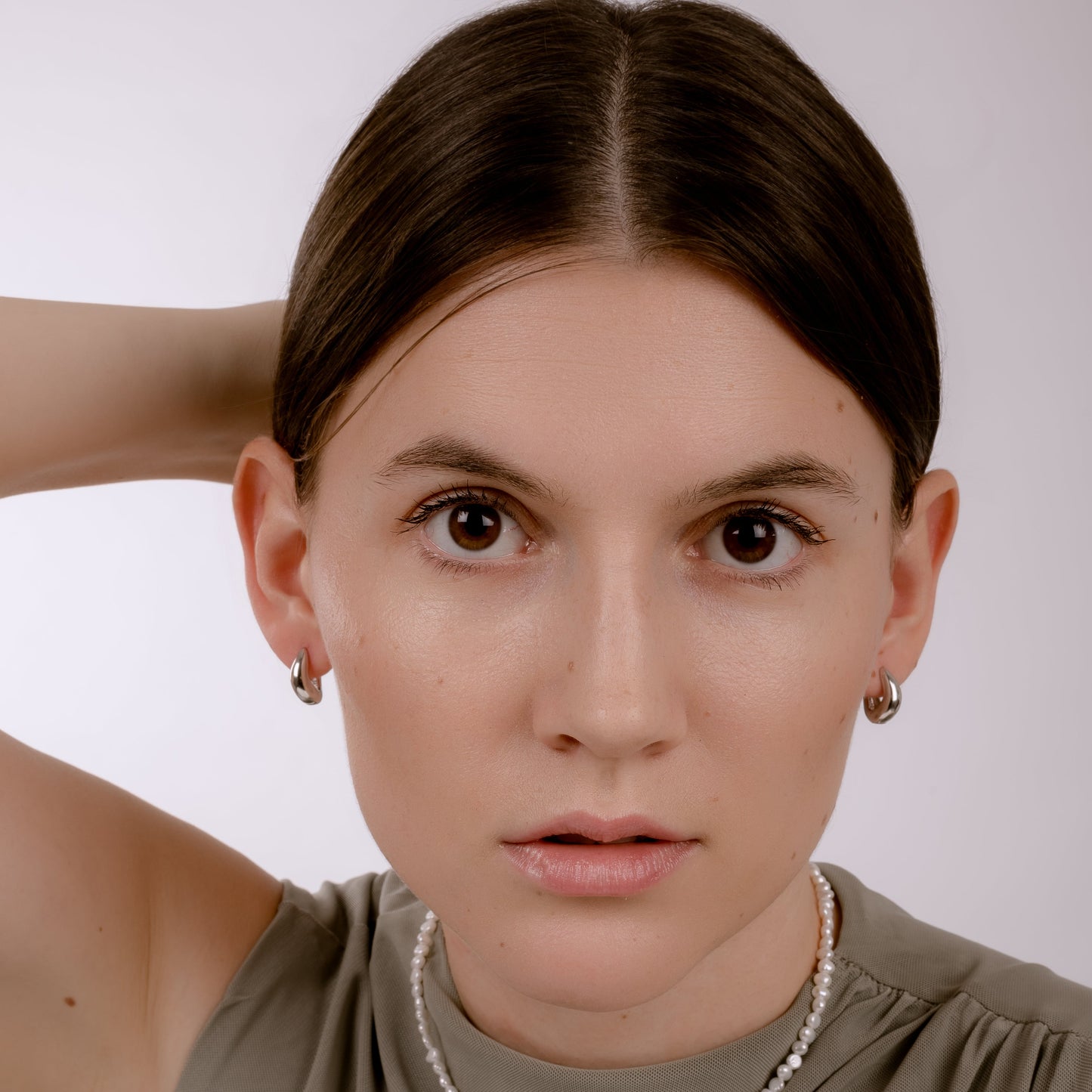 HEIRLOOM WAVY HOOP SILVER EARRINGS