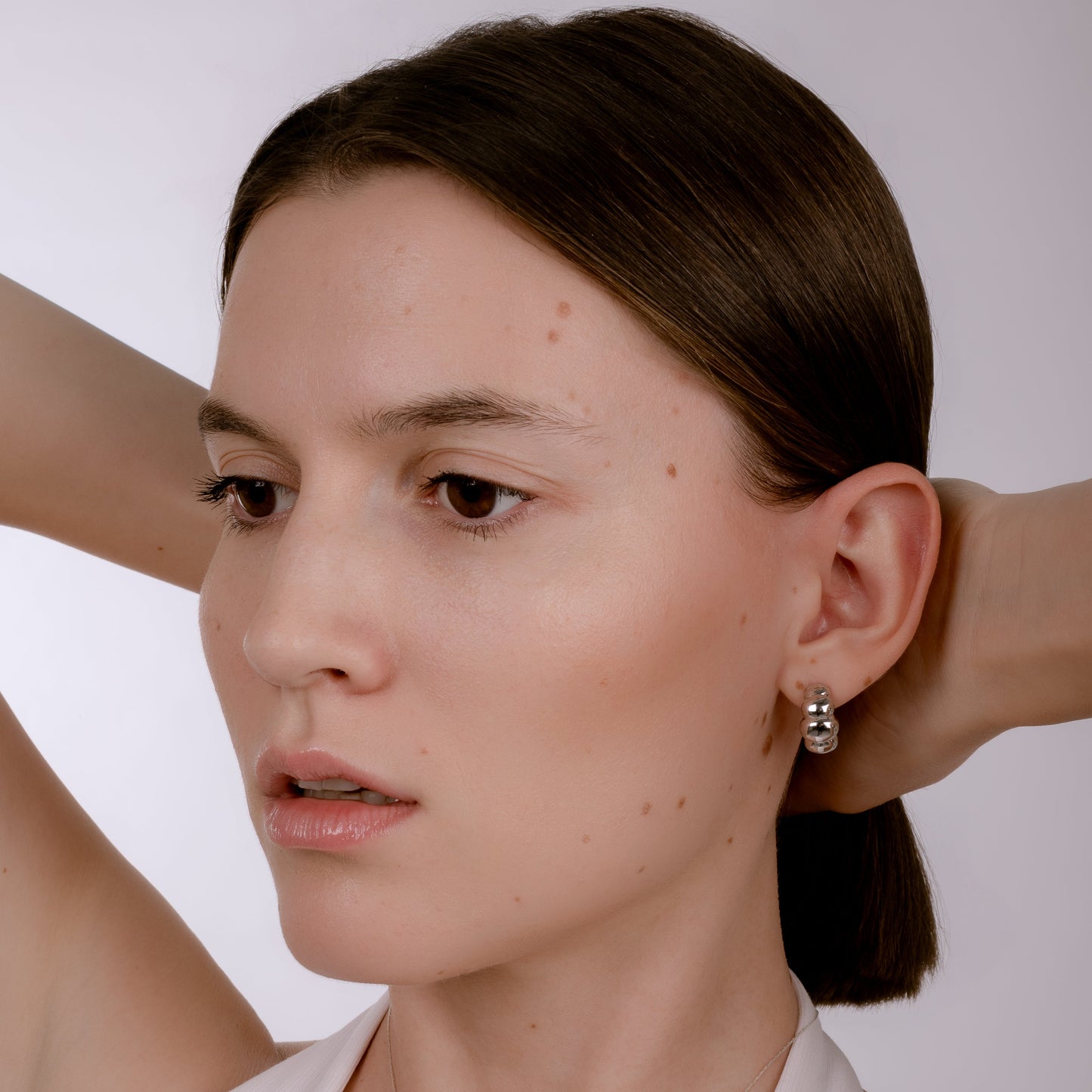 GRANDE CROISSANT SILVER EARRINGS