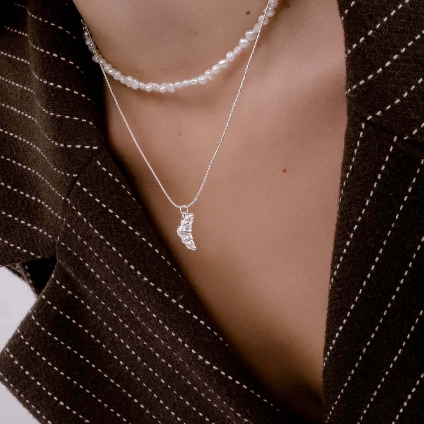 CLASSIC CROISSANT PENDANT NECKLACE