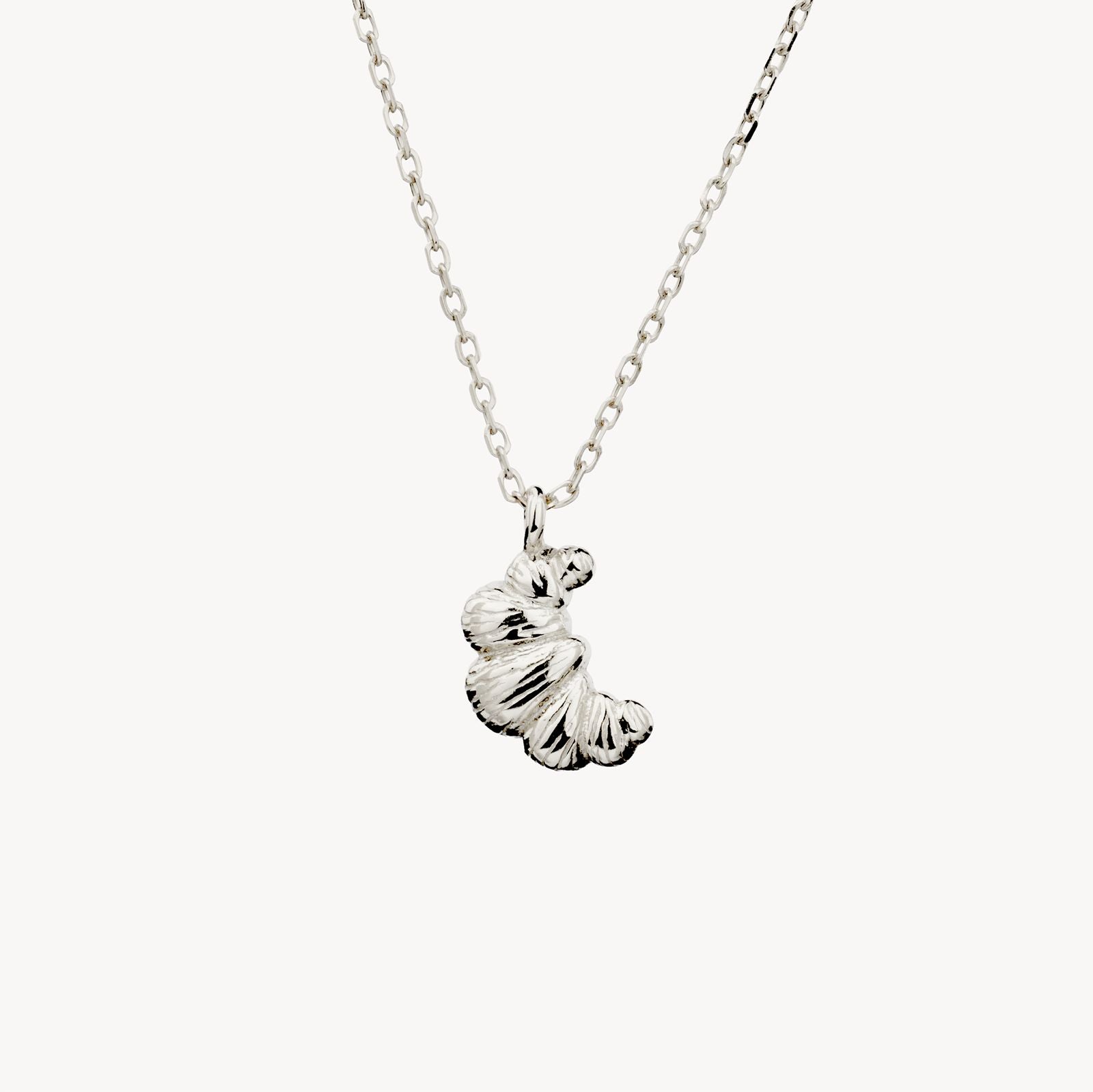 PETIT CROISSANT SILVER NECKLACE