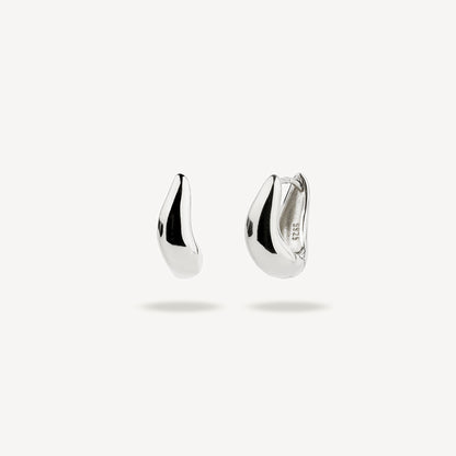 HEIRLOOM WAVY HOOP SILVER EARRINGS