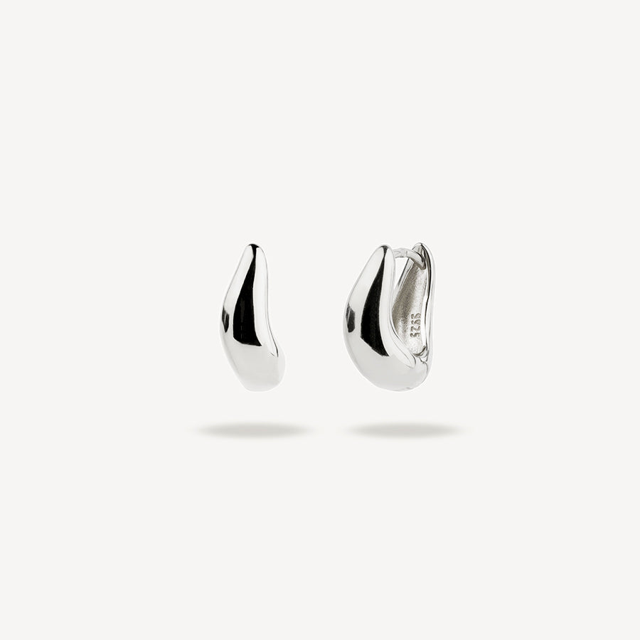 HEIRLOOM WAVY HOOP SILVER EARRINGS